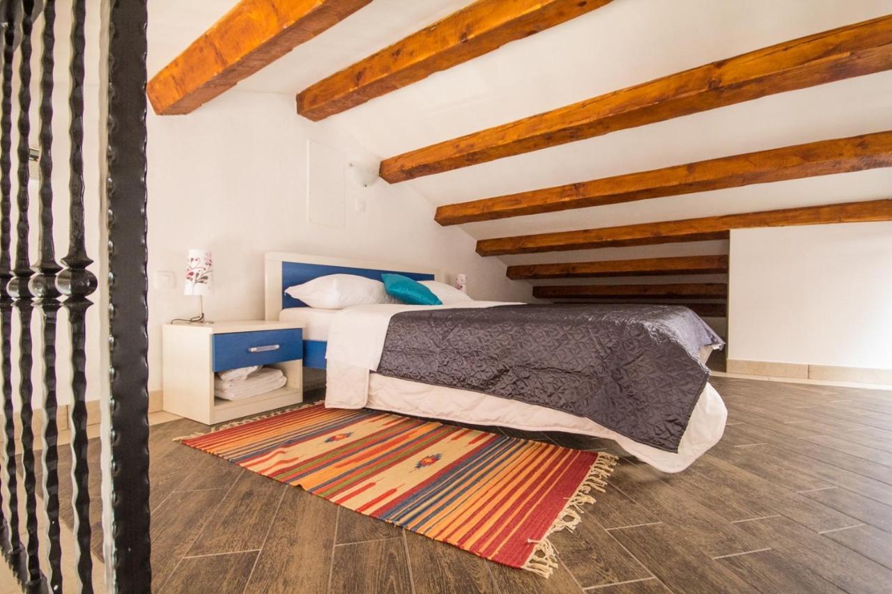 Apartments Umag Center, Seafront With Terrace In Umag Bagian luar foto